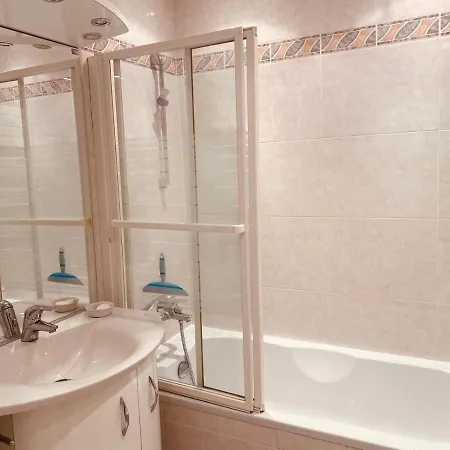 Mon2-studio Spacieux Centre Apartment *